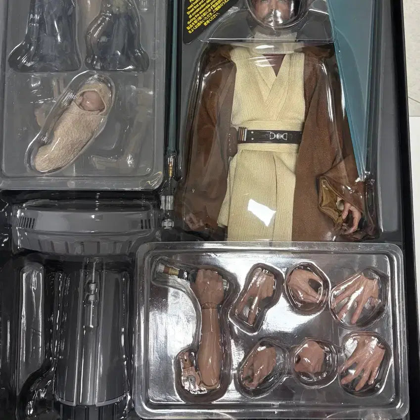 [BUNJANG] Hot Toys Obi-Wan Kenobi Deluxe Figure / (최종가) 핫토이 오비완캐노비 디럭스