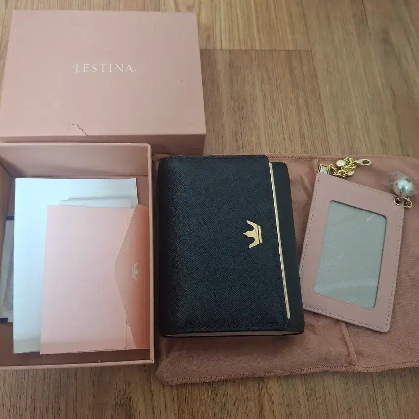[BUNJANG] J.ESTINA Black Saffiano Leather Tri-fold Wallet / [풀박/무료배송]제이에스티나 블랙 삼단 반지갑