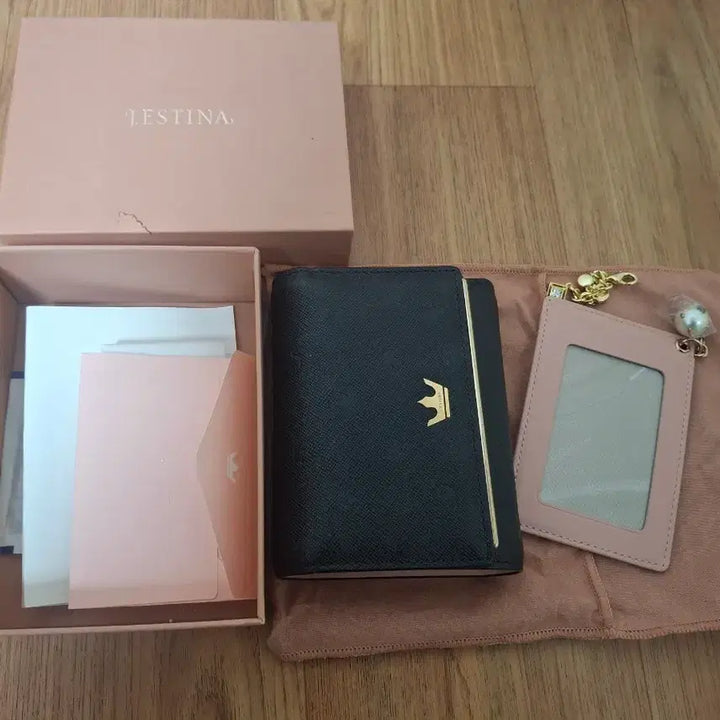 [BUNJANG] J.ESTINA Black Saffiano Leather Tri-fold Wallet / [풀박/무료배송]제이에스티나 블랙 삼단 반지갑
