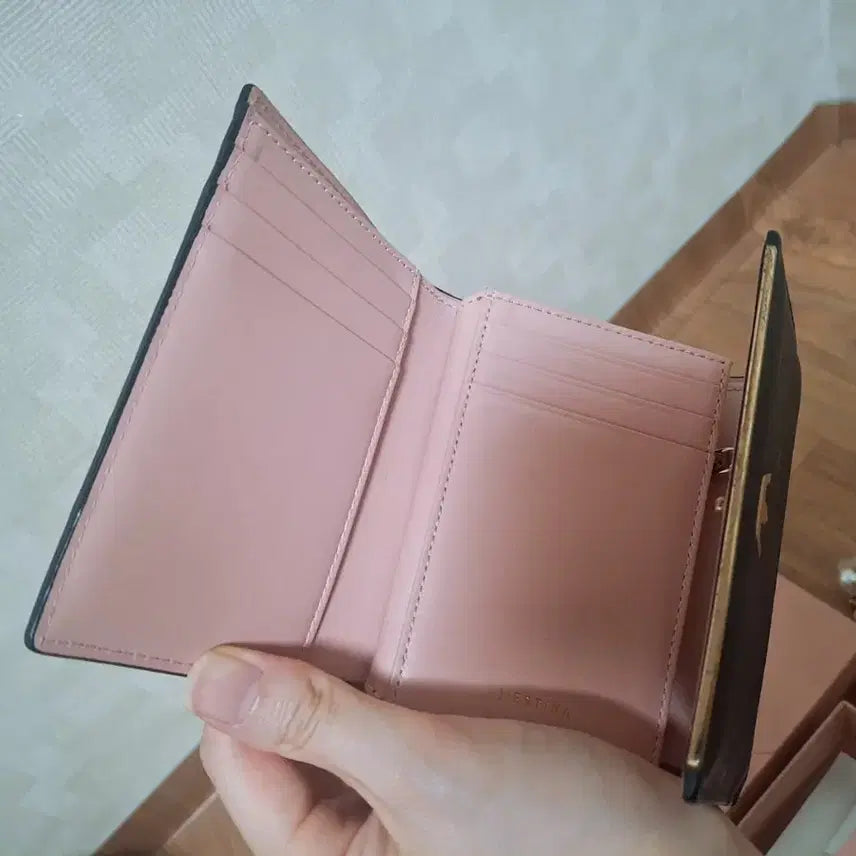 [BUNJANG] J.ESTINA Black Saffiano Leather Tri-fold Wallet / [풀박/무료배송]제이에스티나 블랙 삼단 반지갑