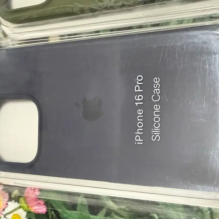 [BUNJANG] iPhone 16 Pro Silicone Case with Apple Logo, MagSafe Compatible / 아이폰 16프로 실리콘케이스 애플로고케이스 맥세이프 15프로 17프로