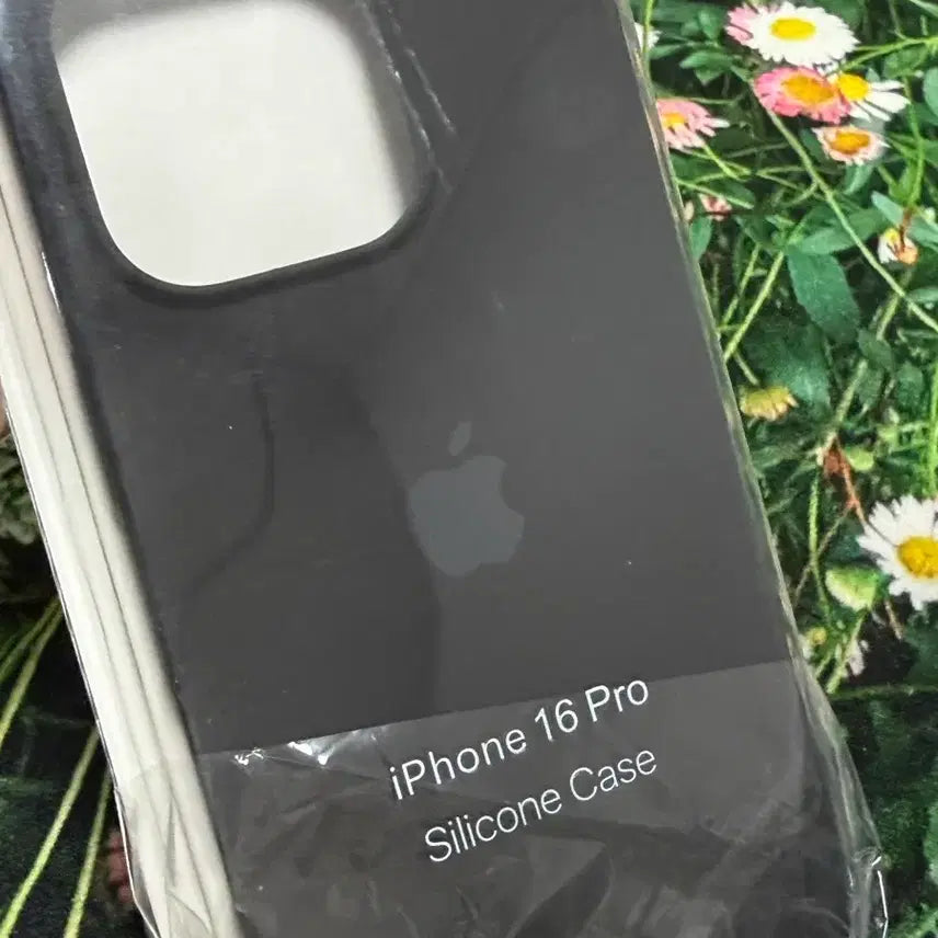 [BUNJANG] iPhone 16 Pro Silicone Case with Apple Logo, MagSafe Compatible / 아이폰 16프로 실리콘케이스 애플로고케이스 맥세이프 15프로 17프로