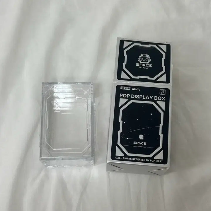 [BUNJANG] Pop Mart Space Molly Display Box / 팝마트 스페이스몰리 디스플레이 박스 팝니다 !