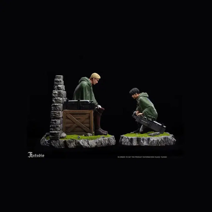 [BUNJANG] Attack on Titan Erwin Smith &amp; Levi Ackerman Figure Set / 진격의 거인 엘빈 리바이 피규어 판매합니다