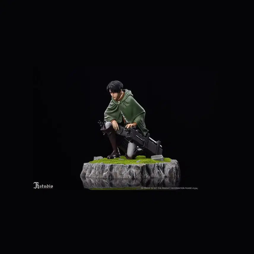 [BUNJANG] Attack on Titan Erwin Smith &amp; Levi Ackerman Figure Set / 진격의 거인 엘빈 리바이 피규어 판매합니다