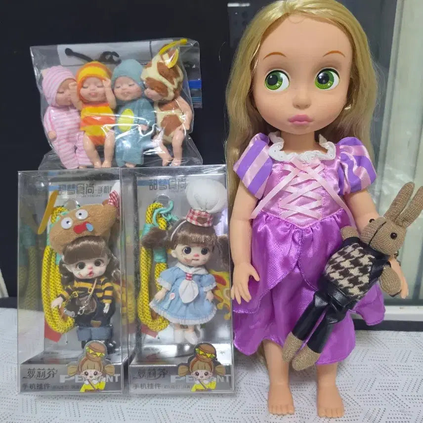 [BUNJANG] Disney Baby Doll Rapunzel with Mini Dolls / (사진구성) 디즈니베이비돌 라푼젤 + 미니인형들