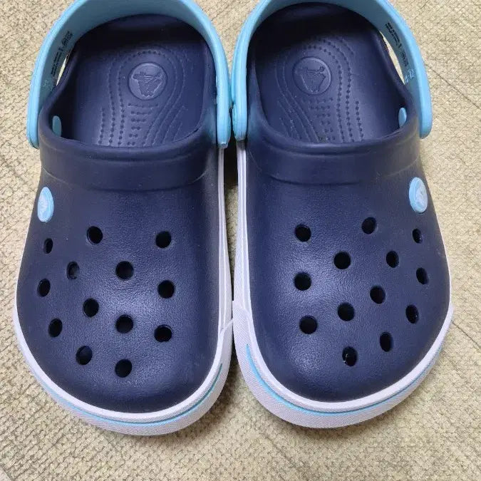[BUNJANG] Crocs Kids J1 Unworn Shoes / 크록스키즈 J1 미착용