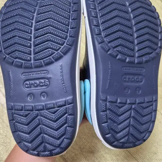 [BUNJANG] Crocs Kids J1 Unworn Shoes / 크록스키즈 J1 미착용