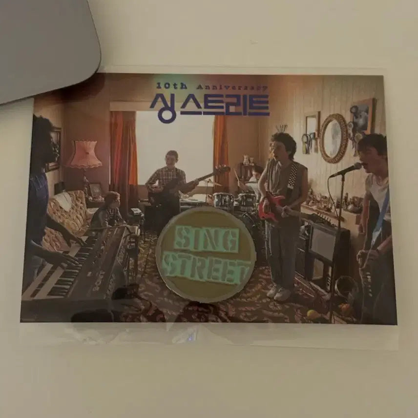 [BUNJANG] Sing Street 10th Anniversary Badge / 싱스트리트 10주년 배지