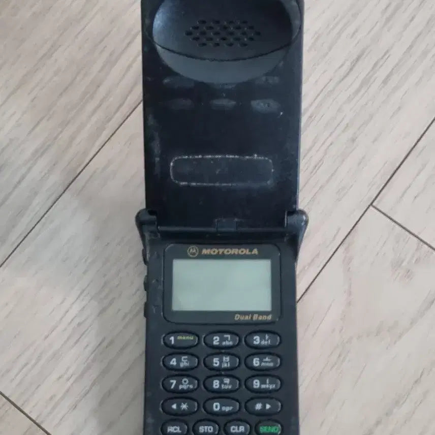 [BUNJANG] Motorola StarTAC 7760 Full Set with 5 Batteries / 모토로라 스타텍 7760 풀셋(배터리5개)