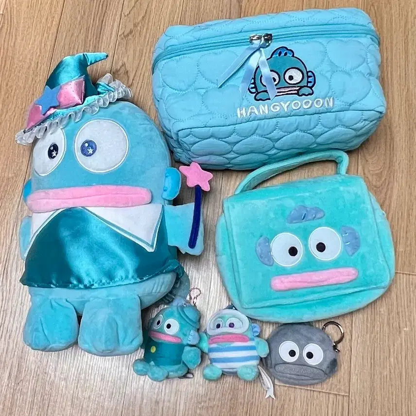 [BUNJANG] Sanrio Hangyodon Plush Doll, Pouch, and Keyring Set / 산리오 한교동 모음