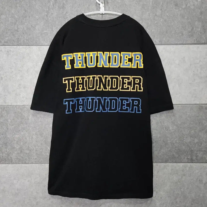 [BUNJANG] ATEEZ Smile Thunder Unisex Short Sleeve T-Shirt (Size F) / 에이티즈 스마일 썬더 남녀공용 반팔티 (사이즈 F)