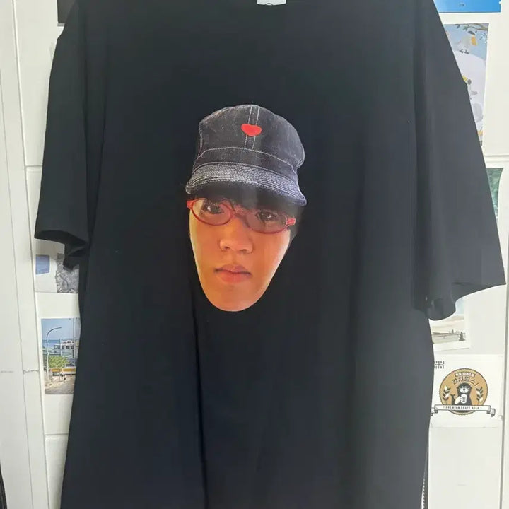 [BUNJANG] Lee Jaban T-Shirt and Sticker/Photocard Set / 이자반 굿즈 반팔티 및 스티커/포카 판매