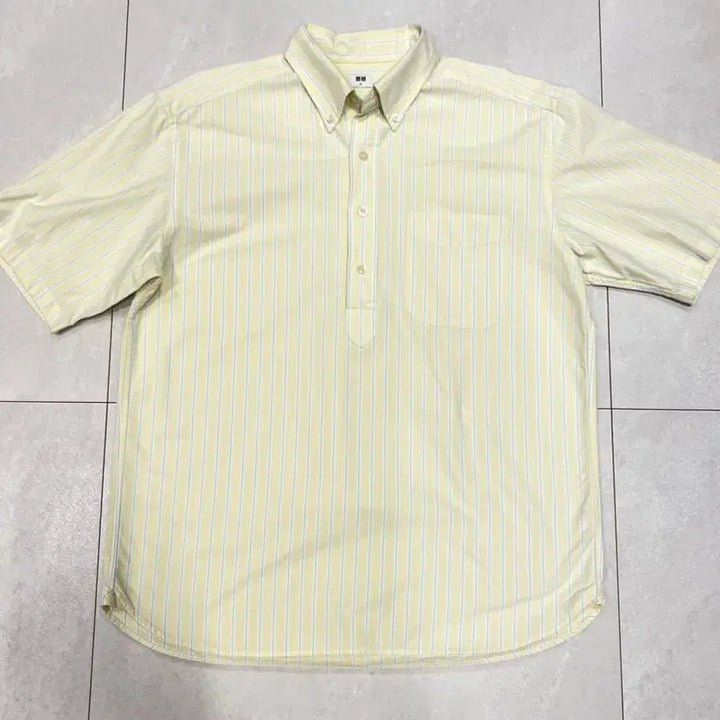 [BUNJANG] Uniqlo Striped Oxford Half-Neck Short-Sleeve Shirt (M) / [유니클로] 스트라이프 옥스포드 반팔 하프넥 셔츠 M