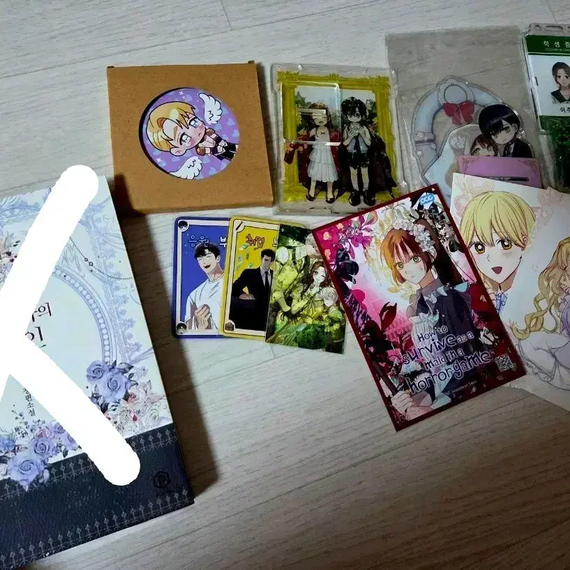 [BUNJANG] Romance Fantasy Webtoon Goods Bundle Set / 로판 웹툰 굿즈 일괄 싸게 처분합니다.