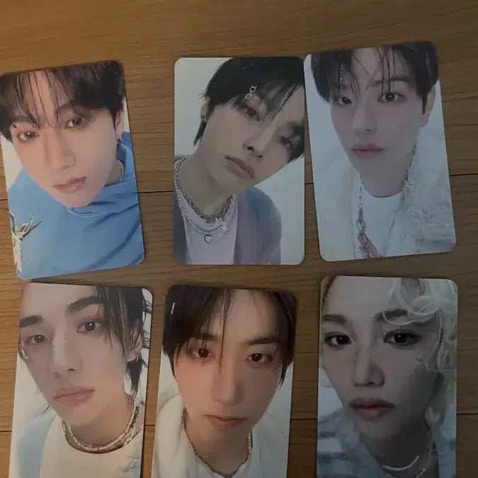 [BUNJANG] Stray Kids MD POB Photocard Bundle Set / 스키즈 스트레이키즈 엠디 특전 포카 4만원