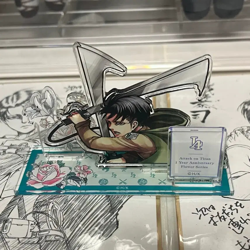 [BUNJANG] Attack on Titan Levi 1st Anniversary Flower Acrylic Stand / 진격거 리바이 1주년 기념 플라워 아크릴 스탠드 판매
