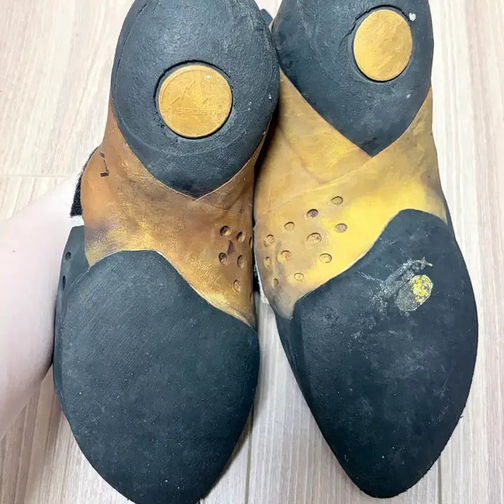 [BUNJANG] La Sportiva Solution Climbing Shoes Size 38 / 라스포르티바 솔루션 클라이밍화 38