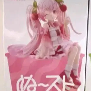 [BUNJANG] Furyu Hatsune Miku Sakura Miku Noodle Stopper Figure (Sealed) / 후류 누들 스토퍼 피규어 하츠네 미쿠 / 사쿠라 미쿠 미개봉