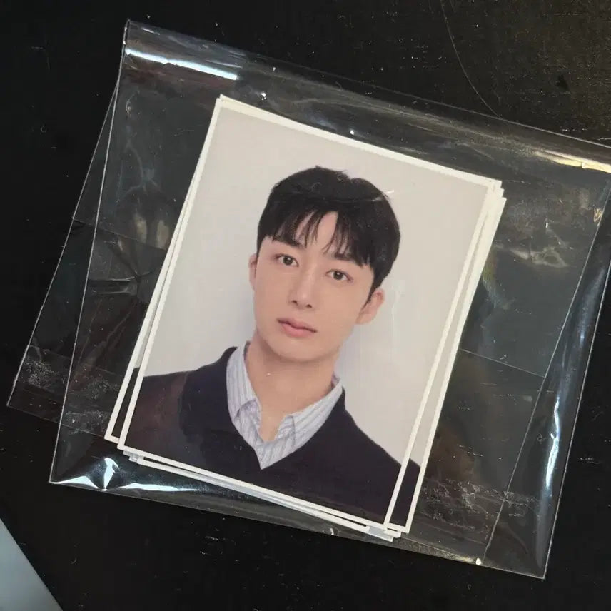[BUNJANG] MONSTA X Hyungwon 10th Anniversary Pop-up Proof Photos Set / 몬스타엑스 형원 10주년 팝업 증명사진 7장