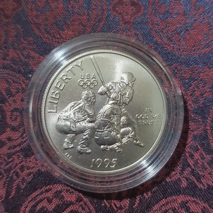 [BUNJANG] 1996 Atlanta Olympics Commemorative 50 Cent Coin - Baseball / 1995년 미국 아틀란타 올림픽 기념 50센트 주화로, 야구 종목을 도안