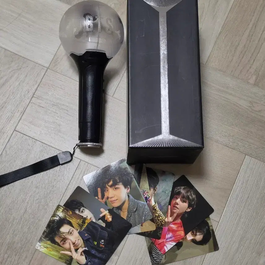 [BUNJANG] BTS ARMY Bomb Ver. 3 with Photocard / 방탄소년단 아미밤3 포카포함
