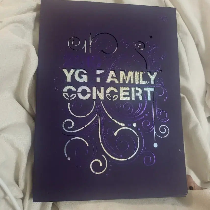 [BUNJANG] YG Family Concert 2010 BIGBANG 2NE1 G-Dragon CD Bundle Set / 2010 YG 패밀리 콘서트 급처 빅뱅 투애니원 지드래곤 CD 급처 급돈