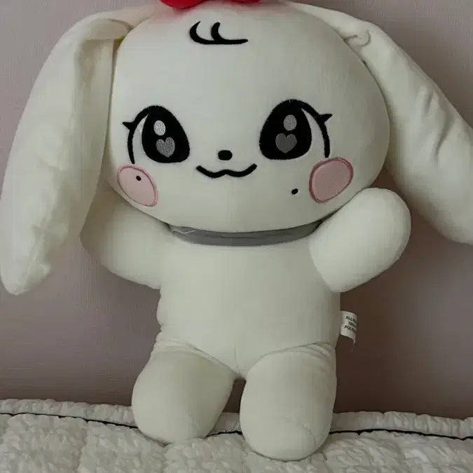 [BUNJANG] IVE Jang Wonyoung Cherry Doll / 아이브 장원영 (체리)인형
