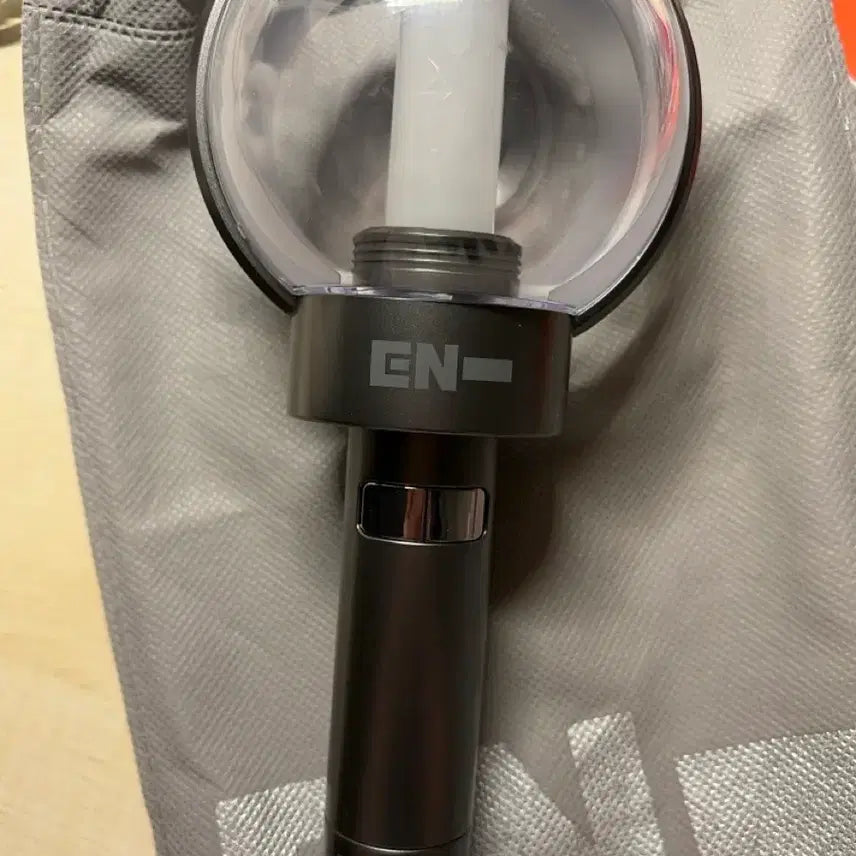[BUNJANG] ENHYPEN Official Light Stick Ver. 2 / 엔진봉2 엔하이픈 응원봉 양도