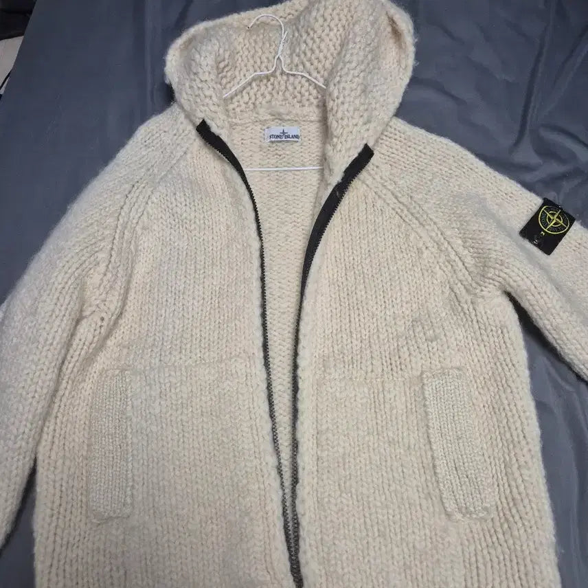 [BUNJANG] Stone Island 544D4 Handmade Wool Knit Cardigan / 스톤 아일랜드 544D4 핸드메이드 필 후드 니트 가디건 스투코