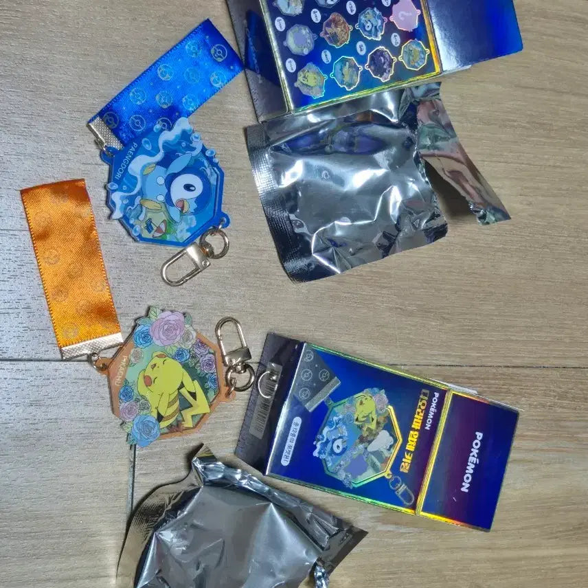 [BUNJANG] Pokemon Diorama 3D Keyring Set: Piplup, Pikachu / 포켓몬 디오라마 입체키링 펭도리, 피카츄 세트