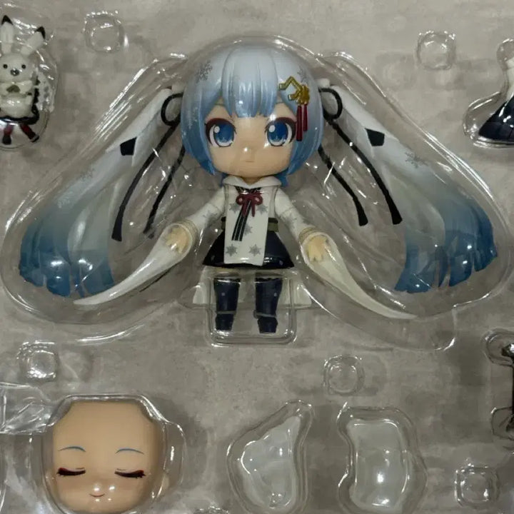 [BUNJANG] Good Smile Company Hatsune Miku Yukimiku Nendoroid 2018 / 하츠네 미쿠 2018 유키미쿠 넨도로이드