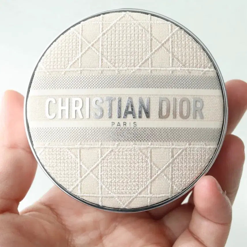 [BUNJANG] Dior Cannage Cushion Case Beige / 디올 쿠션 케이스 베이지 까나쥬