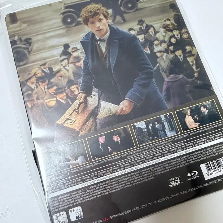 [BUNJANG] Fantastic Beasts and Where to Find Them Steelbook Limited Edition 3D Blu-ray / [3D 블루레이] 신비한 동물사전 : 스틸북 한정판 (2disc: 3D+