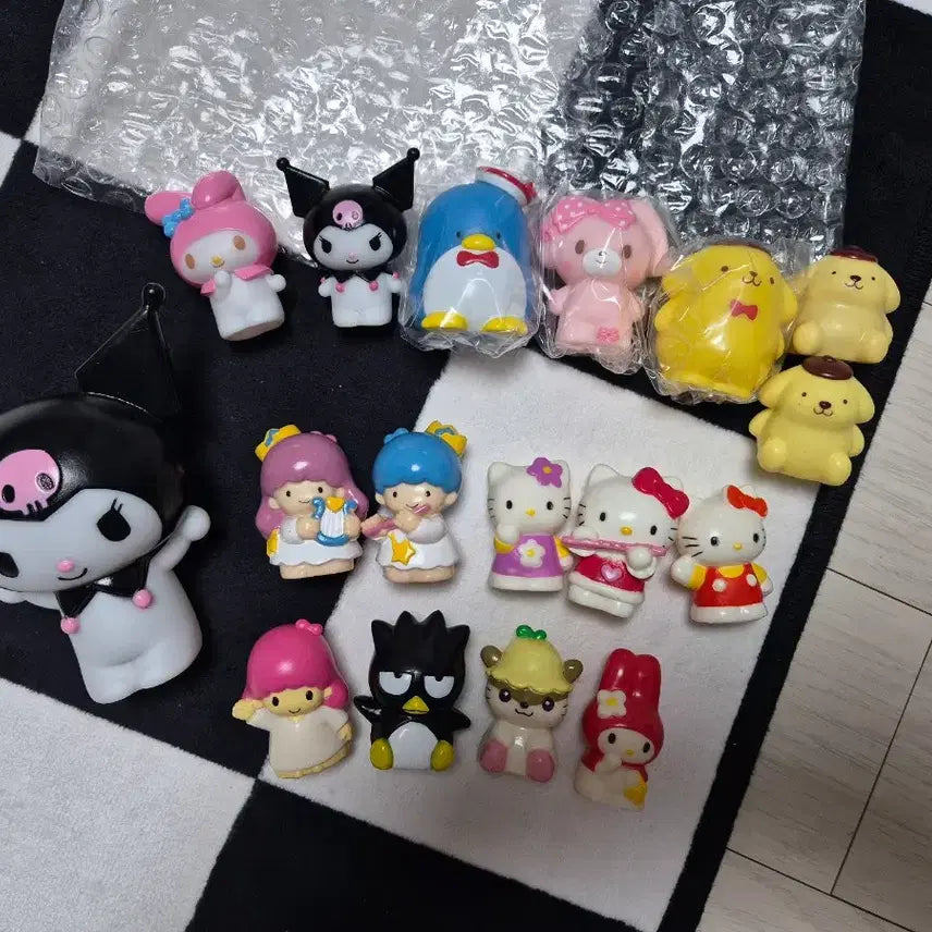 [BUNJANG] Sanrio Classic Finger Figurines Bundle Set / 산리오 고전 손가락 피규어 일괄판매