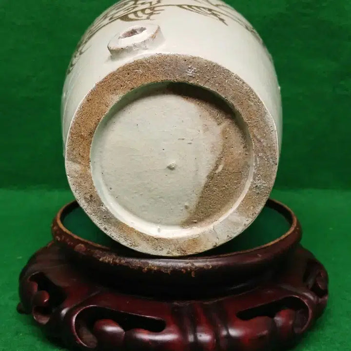 [BUNJANG] Buncheong Ware Celadon Iron-Painted Fish Motif Jar (H: 21cm) / *분청사기 강경 잉어도 철화백자 항아리((높이:21cm))