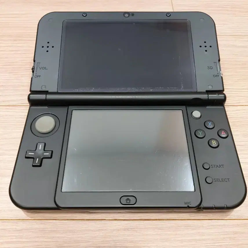 [BUNJANG] New Nintendo 3DS XL Pokémon Sun &amp; Moon Edition (Korean Version) with Games / 뉴닌텐도3DSXL 포켓몬스터 썬문에디션 한글판 + 게임