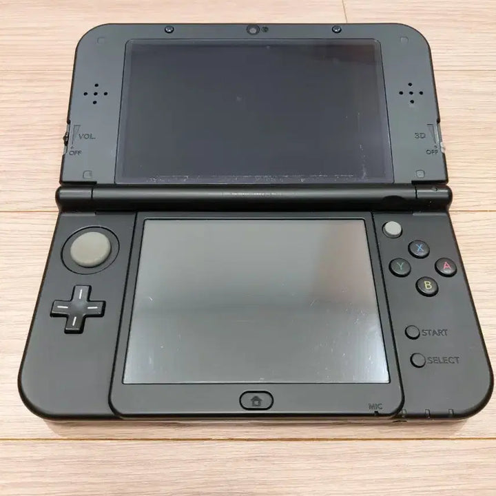 [BUNJANG] New Nintendo 3DS XL Pokémon Sun &amp; Moon Edition (Korean Version) with Games / 뉴닌텐도3DSXL 포켓몬스터 썬문에디션 한글판 + 게임