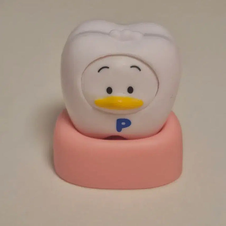 [BUNJANG] Sanrio Duck Character Tooth Gacha Figure with Keyring / 산리오 어금니 가챠 오리페클 이빨 + 키링