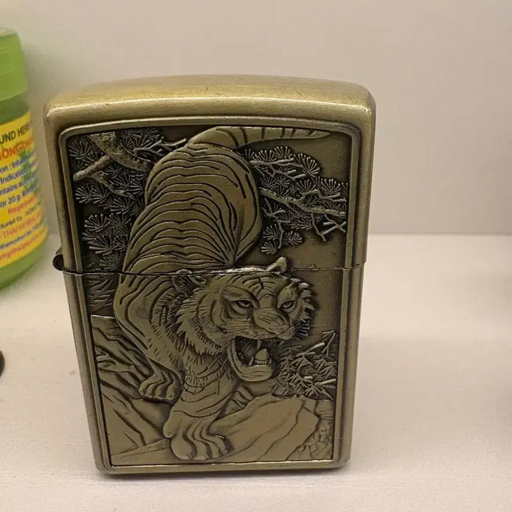 [BUNJANG] Custom Tiger Pattern Vintage Lighter / 커스텀 라이터