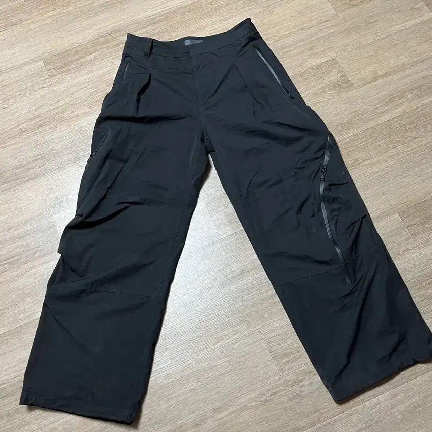 [BUNJANG] Sansan Gear Fine Curved Pants Size 3 / 산산기어 어파인 커브드 팬츠 3사이즈