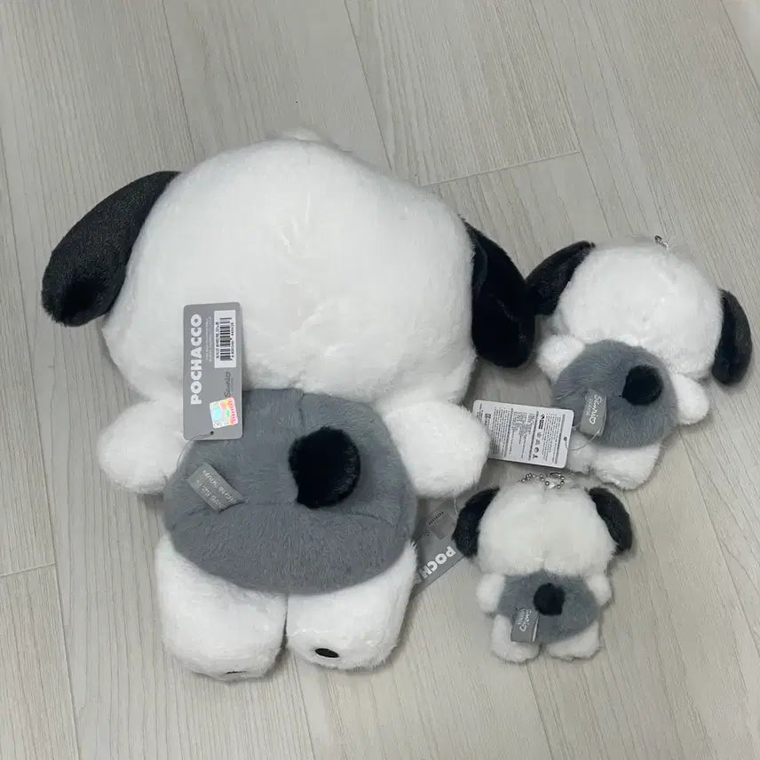 [BUNJANG] Sanrio Pochacco Monotone Plushie Keychain Set (3 Sizes) / (3종 세트) 산리오 포차코 모노톤 흑백 그레이 인형 키링