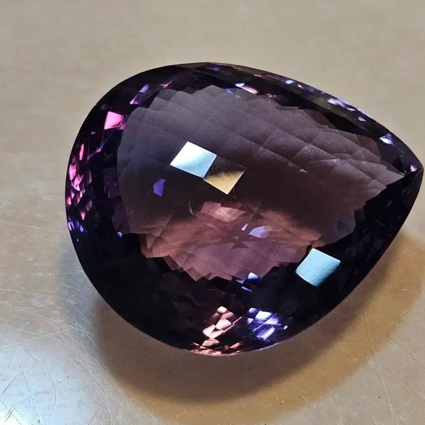 [BUNJANG] 122.46 Carat Natural Amethyst Gemstone Loose Stone / 가격제안 받습니다)감정서 최상급 122.46캐럿 천연 자수정 원석 나석