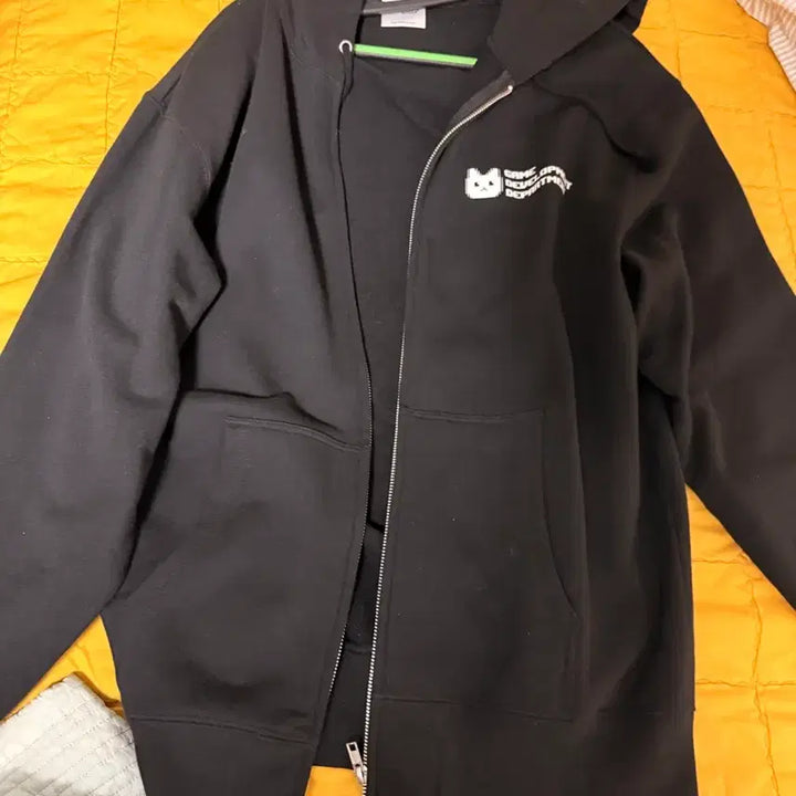 [BUNJANG] Blue Archive Aris Hoodie L Size / 블루아카이브 아리스 후드집업 L사이즈
