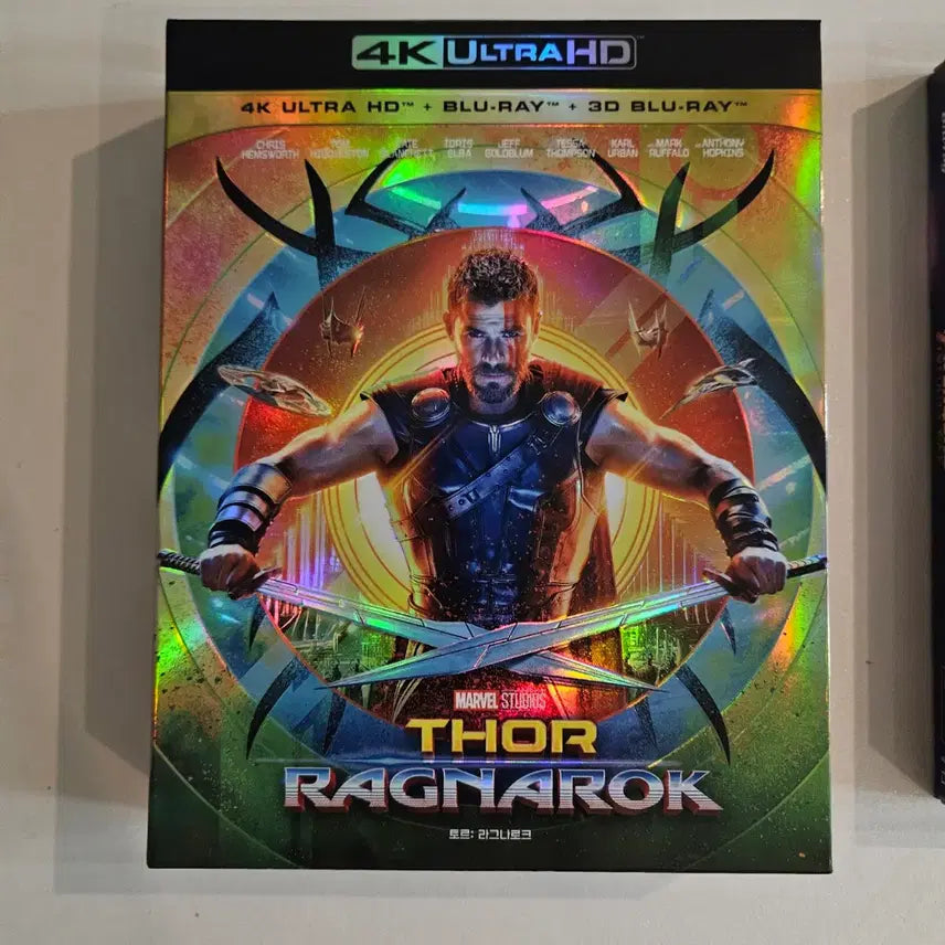 [BUNJANG] Thor: Ragnarok / Avengers: Infinity War 4K UHD Blu-ray Bundle / 마블 토르 라그나로크 / 어벤져스 인피니티 워 4K UHD 블루레이