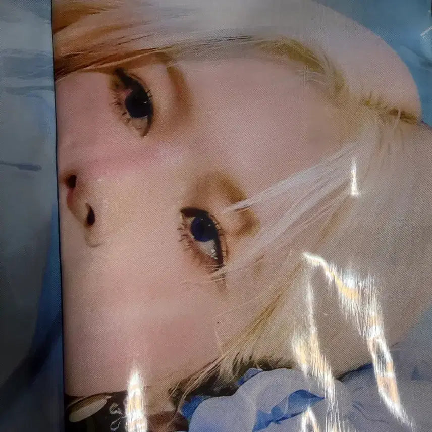 [BUNJANG] aespa Karina Fruity. Slogan / 에스파 카리나 슬로건 Fruity.