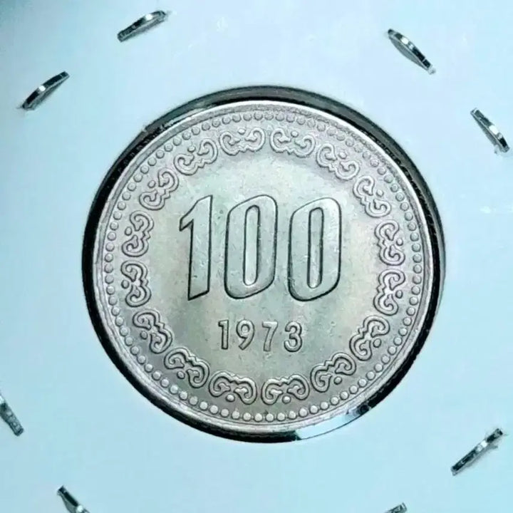 [BUNJANG] 1973 Bank of Korea 100 Won Uncirculated Coin / 한국은행 1973년 100원 미사용- 주화.주화 화폐 동전
