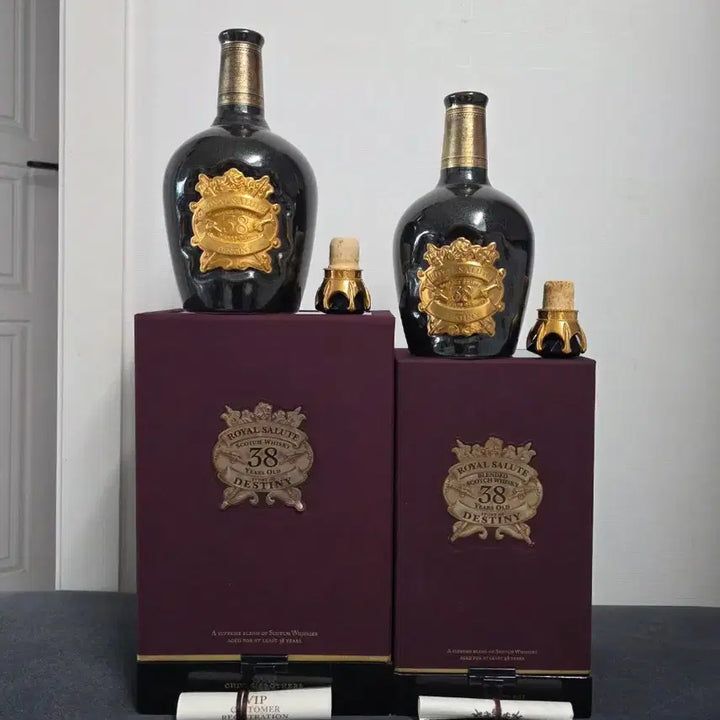 [BUNJANG] Royal Salute 38 Year Old Whisky Empty Bottles (700ml, 500ml) / 로얄살루트 38년 700ml, 500ml 위스키 공병