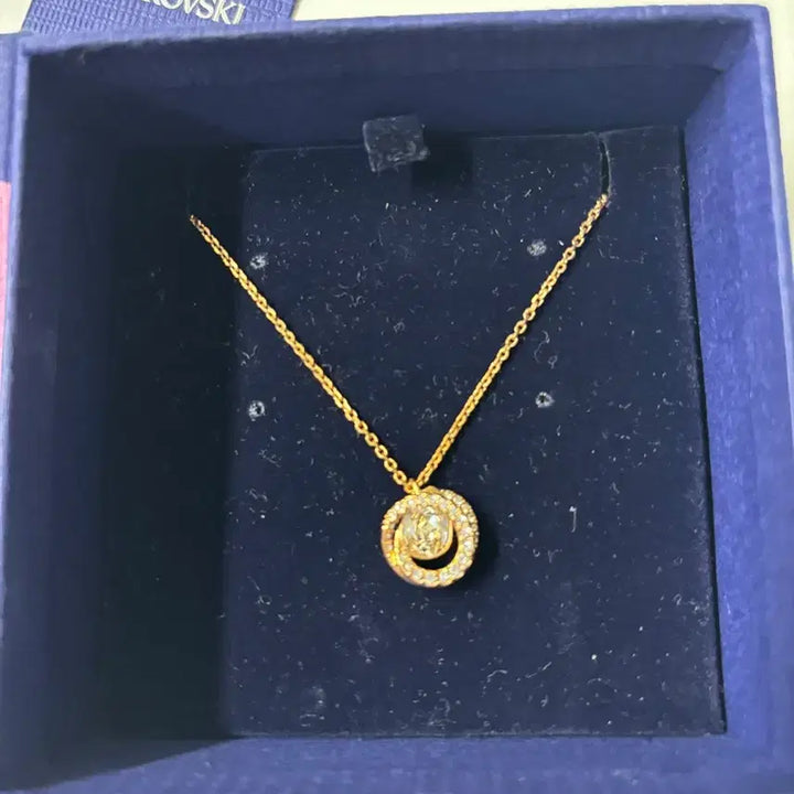 [BUNJANG] Swarovski Necklace with Gift Packaging / 스와로브스키 목걸이 + 선물포장