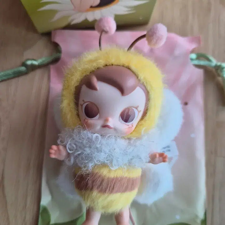 [BUNJANG] BabyMolly Insect Exploration Series Honey Bee (Unsealed) / (단순개봉)베이비몰리 곤충 탐험 시리즈 꿀벌